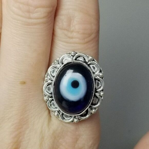 Vintage Blue Glass Evil Eye Ring, Silver Tone Bezel Set Size 8 Band, Estate - Picture 9 of 9